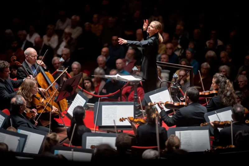 Karina Canellakis conducts the Netherlands Radio Philharmonic Orchestra